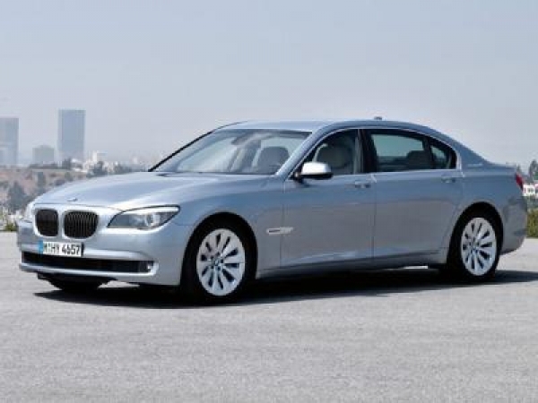 BMW Serie 7 - berlina 3 vol. 4 porte