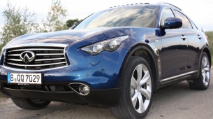 INFINITI QX70 S 3.7 Benzina