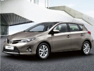 Toyota Auris - berlina 2 vol. 5 porte