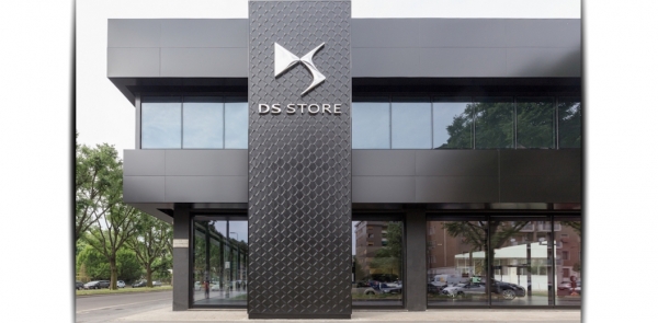 Apre a Milano il primo DS STORE Italiano