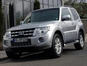 Pajero SUV 3 p. 4x4