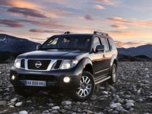 Nissan Pathfinder - SUV 5 porte 4x4